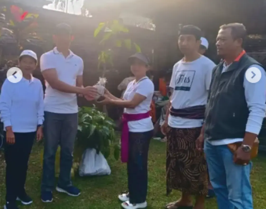 Pembinaan dari Tim Kabupaten dan Kecamatan Tabanan Serta Penanaman Pohon Bunga Sandat